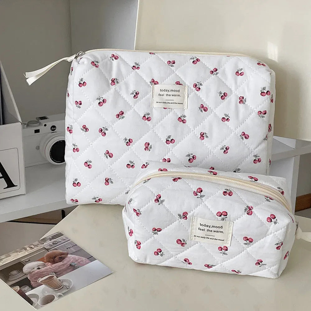 Trousse Maquillage Femme Cerises Matelassée – Pochette Voyage Zippée